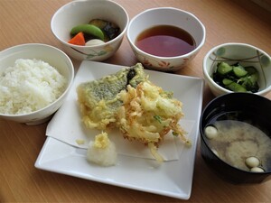 5月20日　白身魚の天婦羅と白魚のかき揚げ.jpg