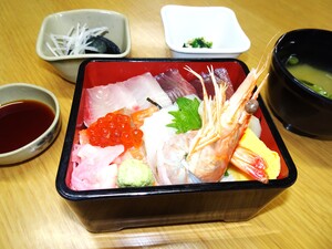 2025.2.28 豪華海鮮玉手箱.JPG